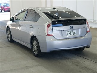 2013 Toyota Prius - Thumbnail