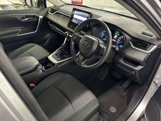 2019 Toyota RAV4 - Thumbnail
