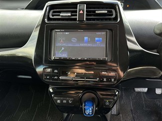 2019 Toyota Prius - Thumbnail