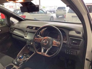 2018 Nissan Leaf - Thumbnail