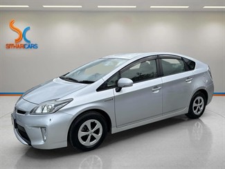 2013 Toyota Prius - Thumbnail