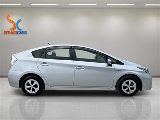 2013 Toyota Prius - Thumbnail