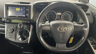 2010 Toyota WISH - Thumbnail