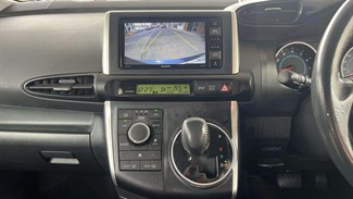 2010 Toyota WISH - Thumbnail