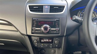 2015 Suzuki SWIFT - Thumbnail