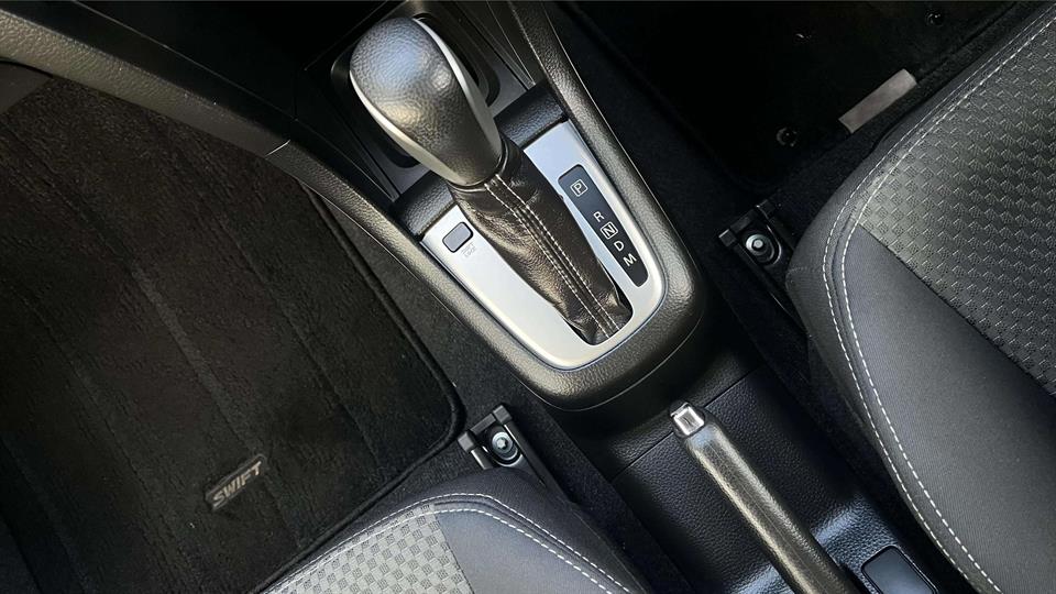 2015 Suzuki SWIFT