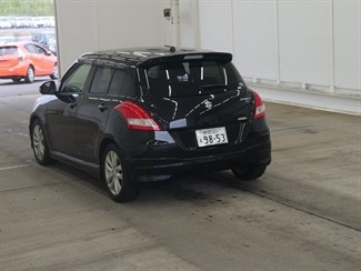 2015 Suzuki SWIFT - Thumbnail
