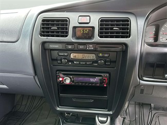 1998 Toyota Hilux - Thumbnail