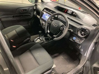 2019 Toyota AQUA - Thumbnail