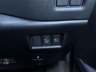 2017 Toyota C-HR - Thumbnail