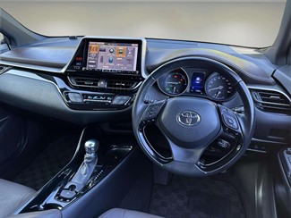 2017 Toyota C-HR - Thumbnail