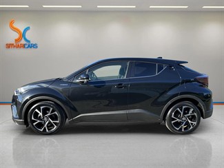 2017 Toyota C-HR - Thumbnail