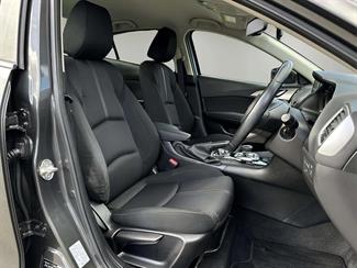 2017 Mazda Axela - Thumbnail