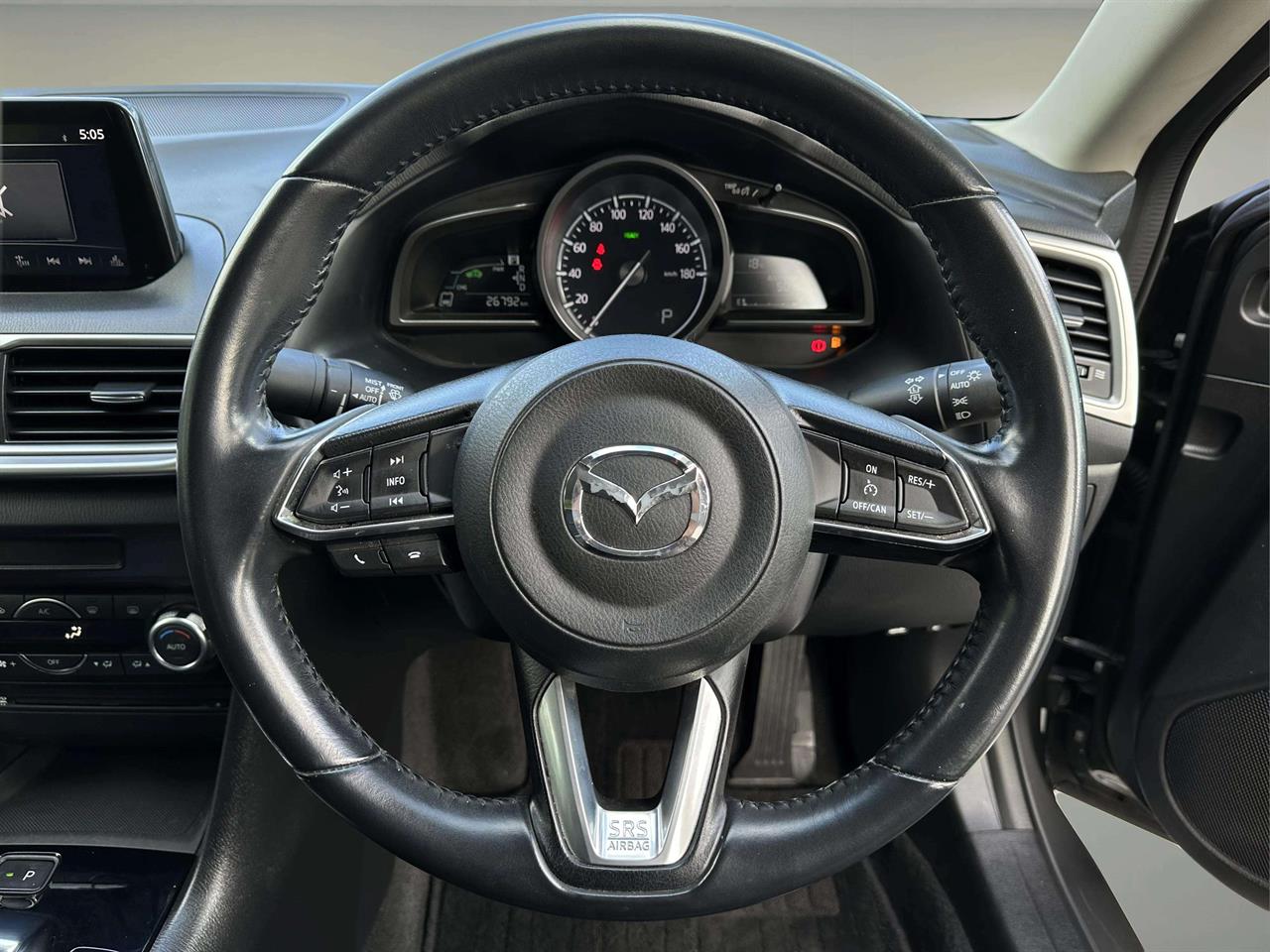 2017 Mazda Axela