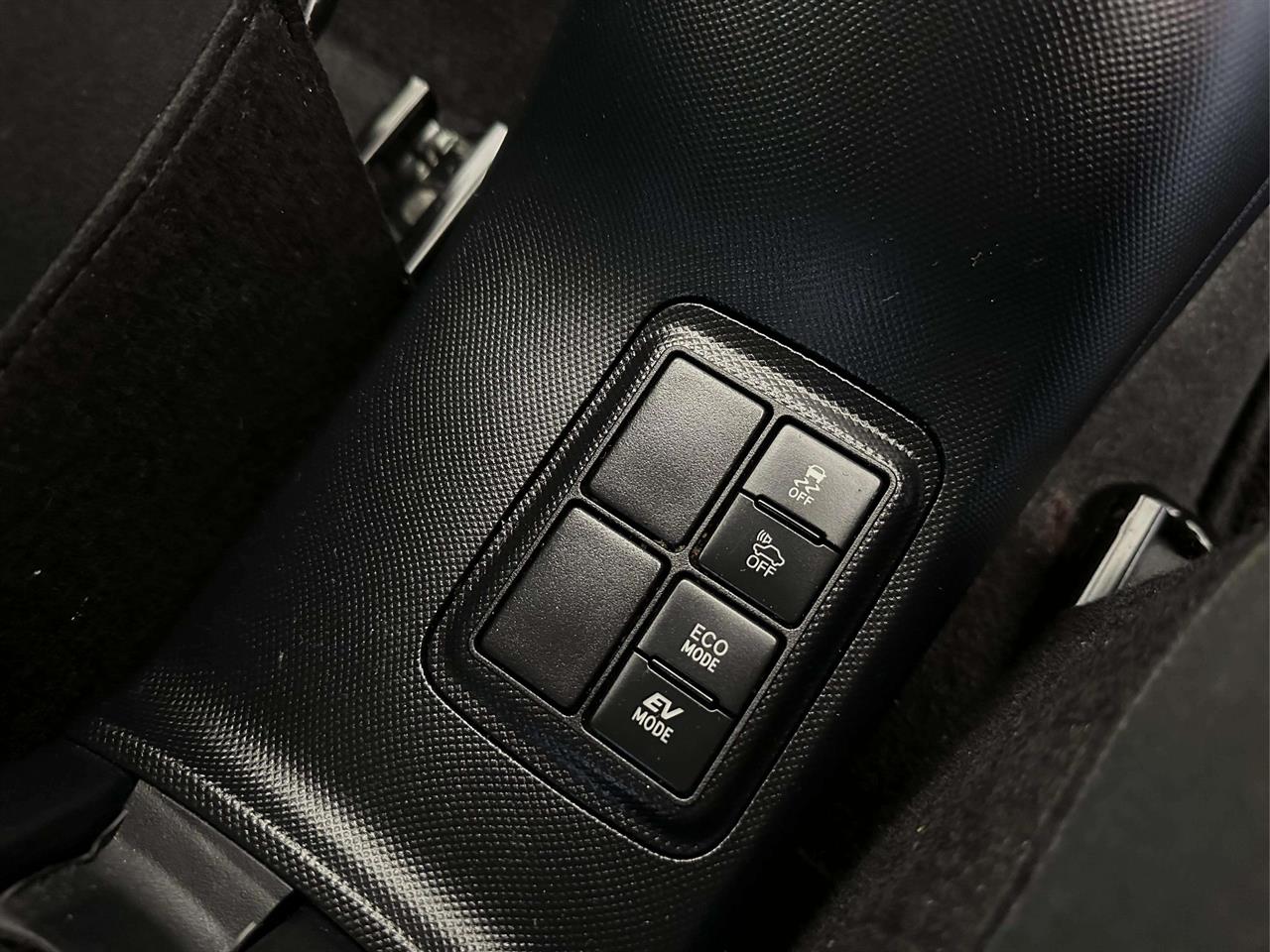 2016 Toyota AQUA