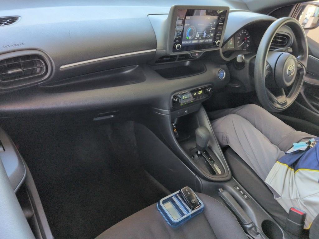 2021 Toyota YARIS HYBRID