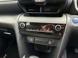 2021 Toyota YARIS CROSS - Thumbnail