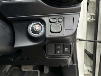2017 Toyota AQUA - Thumbnail