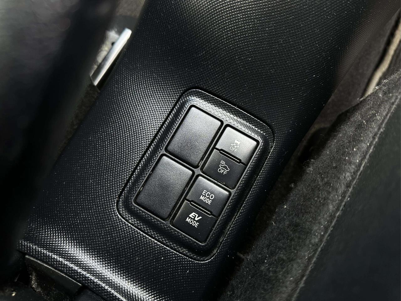2017 Toyota AQUA