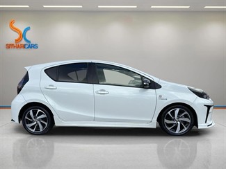 2017 Toyota AQUA - Thumbnail