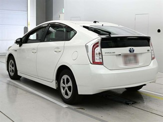 2013 Toyota Prius - Thumbnail