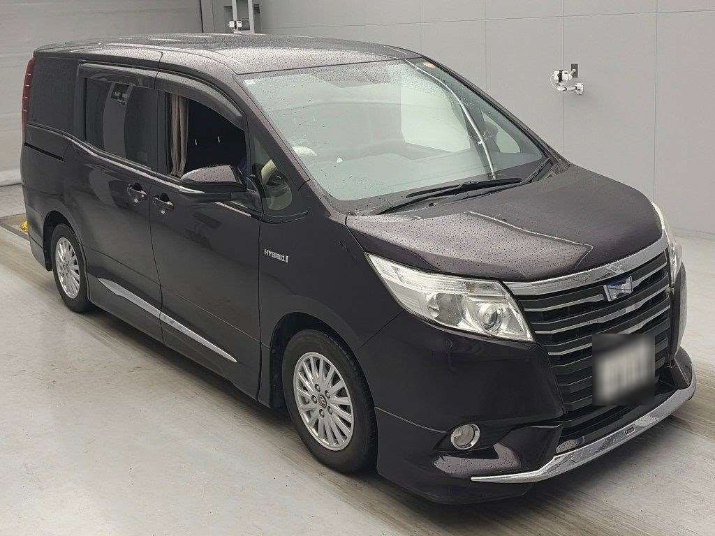 2014 Toyota Noah