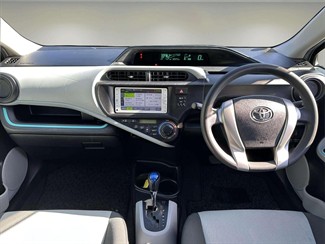 2013 Toyota AQUA - Thumbnail