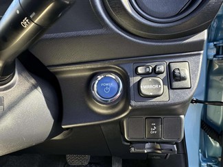 2013 Toyota AQUA - Thumbnail