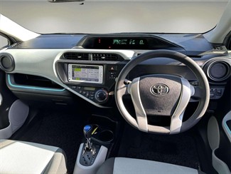 2013 Toyota AQUA - Thumbnail