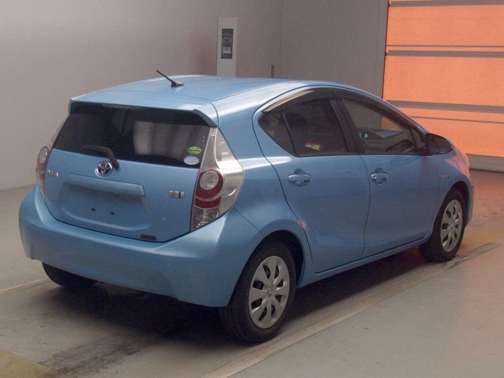 2013 Toyota AQUA