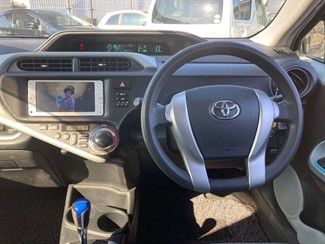 2013 Toyota AQUA - Thumbnail