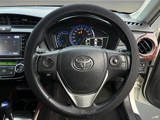 2015 Toyota Corolla - Thumbnail