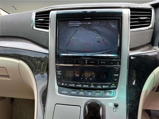 2013 Toyota Alphard - Thumbnail