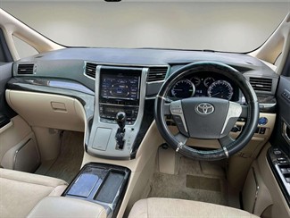 2013 Toyota Alphard - Thumbnail