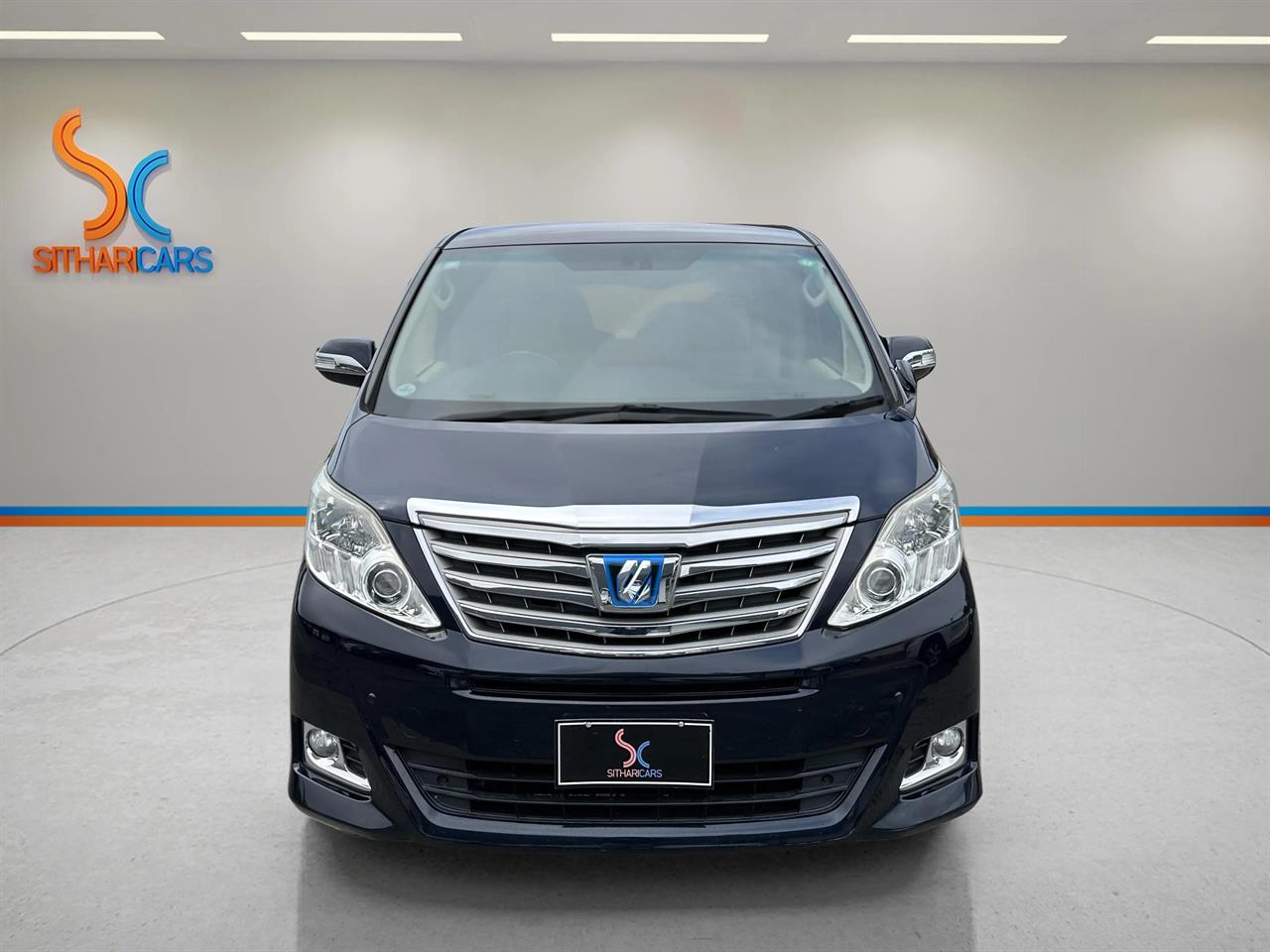 2013 Toyota Alphard
