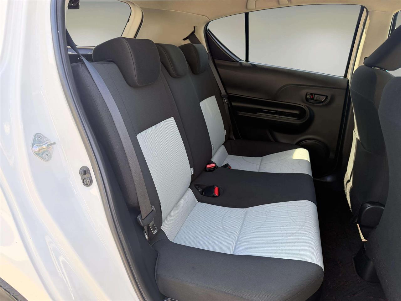2014 Toyota AQUA
