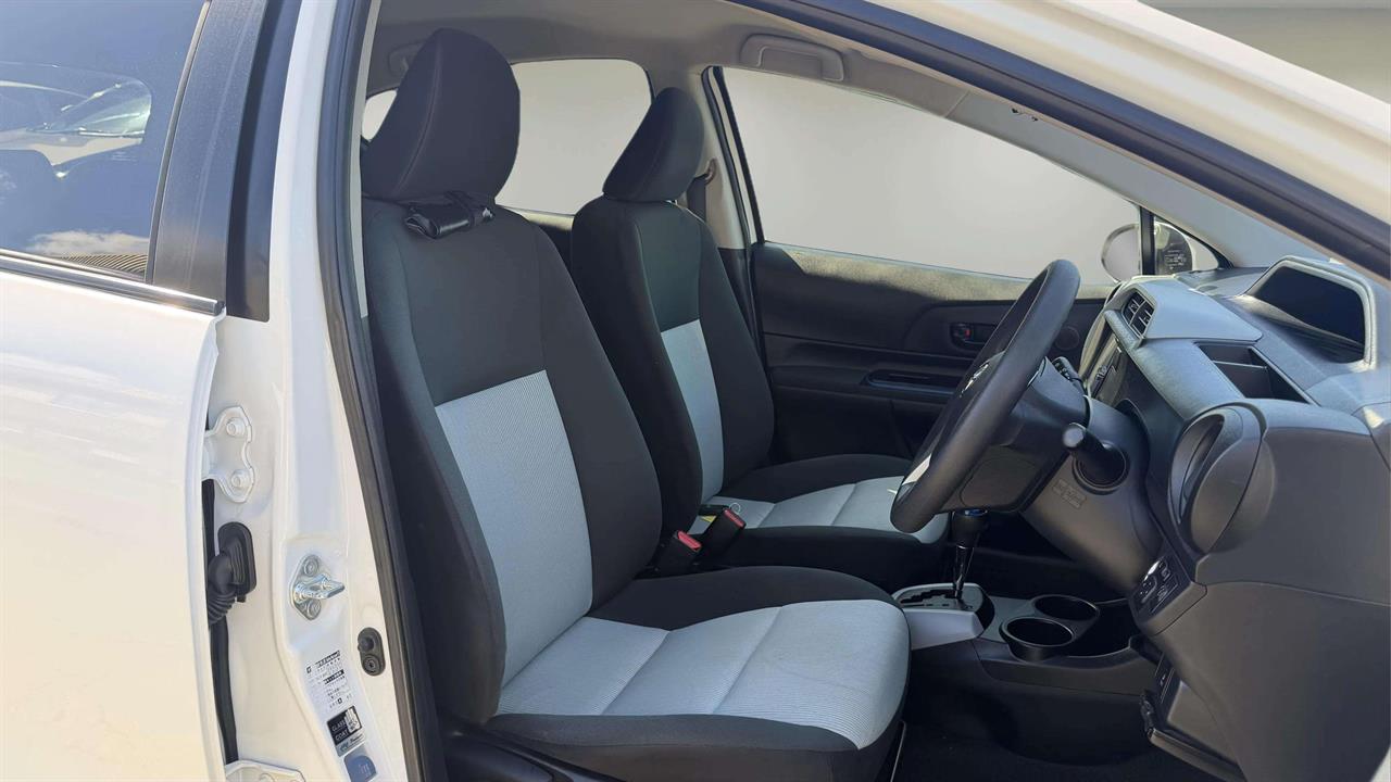 2014 Toyota AQUA