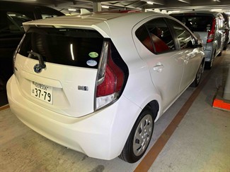2016 Toyota AQUA - Thumbnail