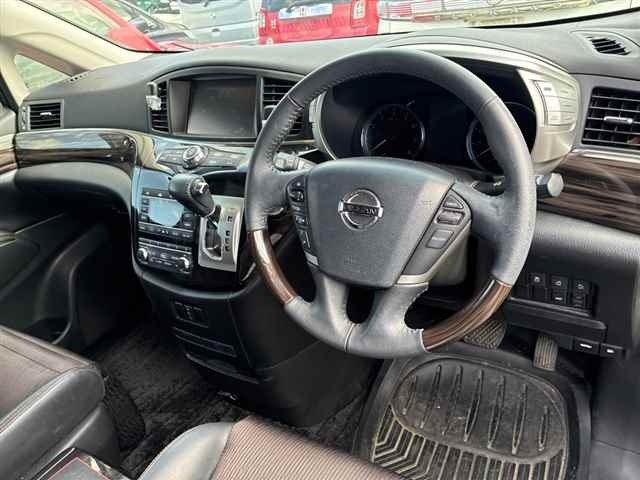 2017 Nissan Elgrand