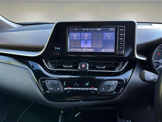 2018 Toyota C-HR - Thumbnail