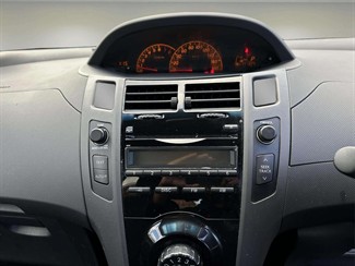 2007 Toyota Vitz - Thumbnail