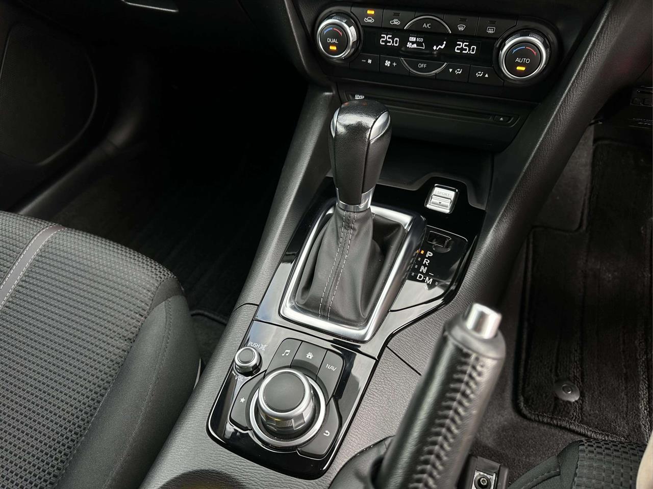 2018 Mazda Axela