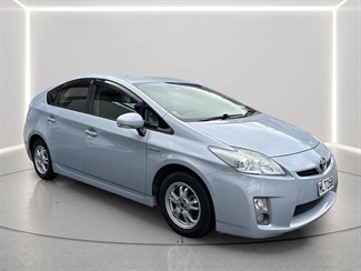 2010 Toyota Prius - Thumbnail