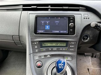 2010 Toyota Prius - Thumbnail