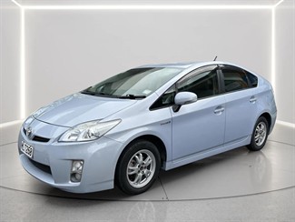 2010 Toyota Prius - Thumbnail