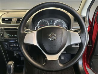 2010 Suzuki SWIFT - Thumbnail