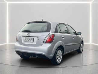 2010 Kia Rio - Thumbnail