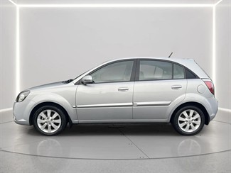 2010 Kia Rio - Thumbnail