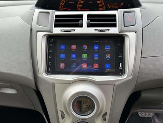 2010 Toyota Vitz - Thumbnail