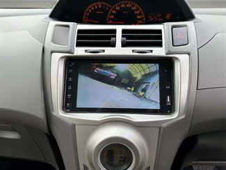 2010 Toyota Vitz - Thumbnail